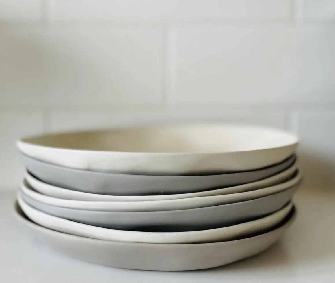 Cloud Round Plate Dove Grey (M)