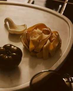 Marble Tray Oblong White Marle