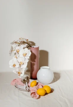 Opal Ball Vase White (S)