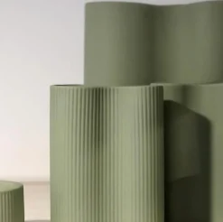 Ribbed Infinity Vase Leaf (M)