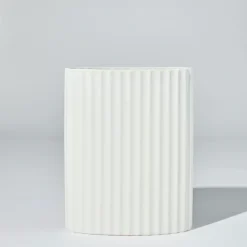 Ripple Oval Vase Snow (L)