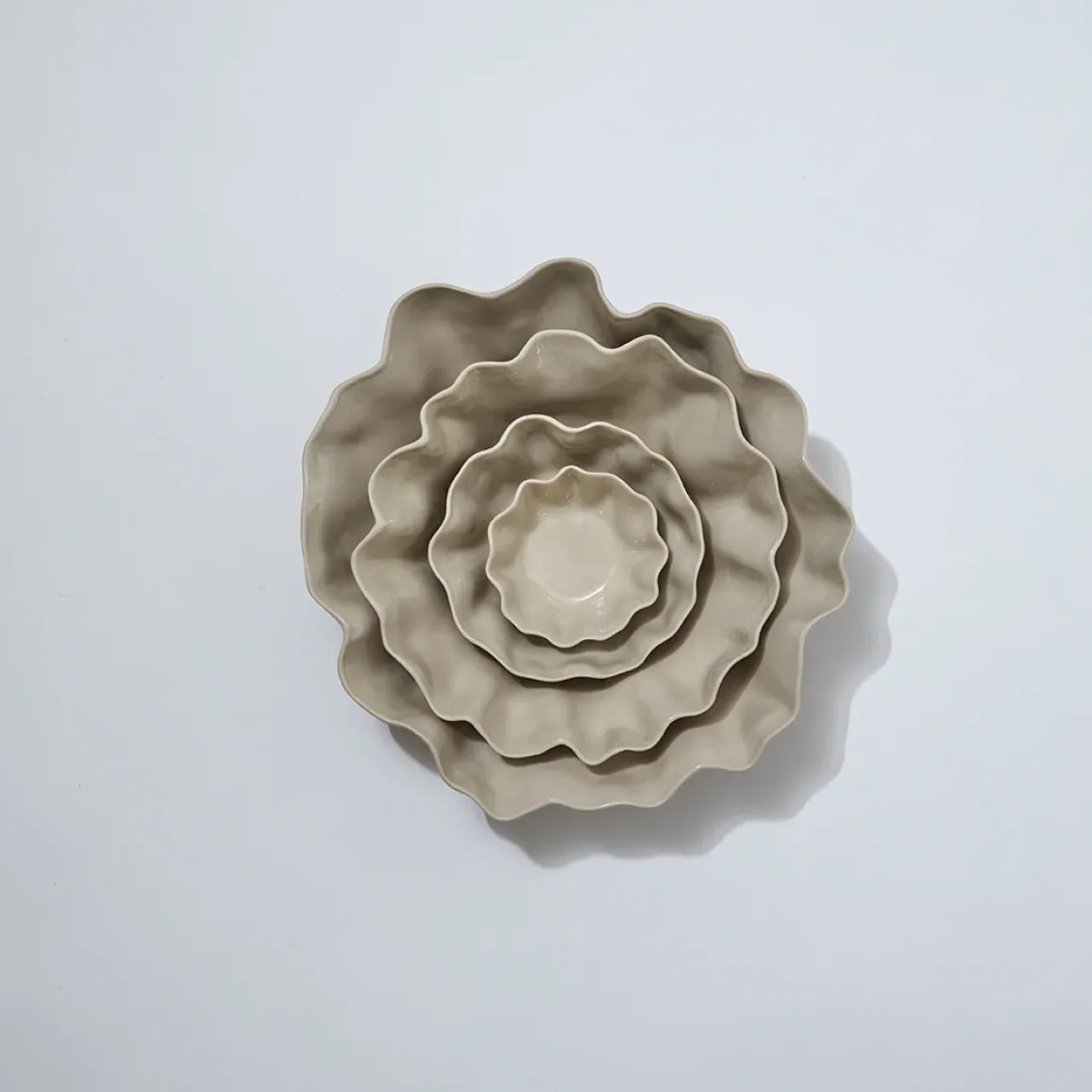 Ruffle Bowl Chalk White (L)