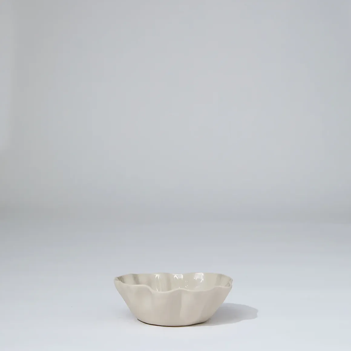 Ruffle Bowl Chalk White (S)