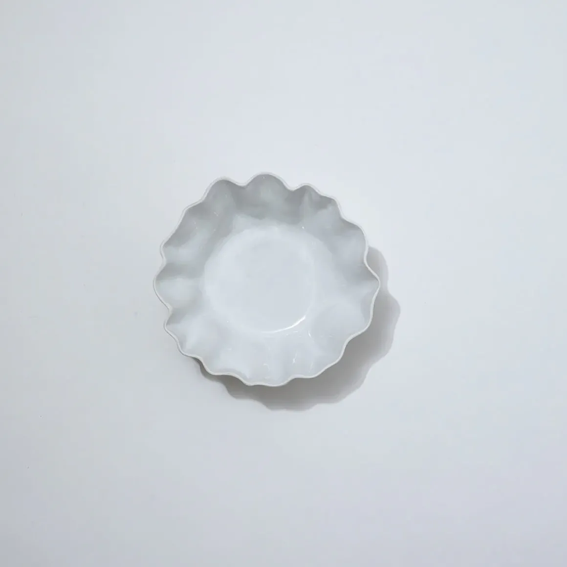 Ruffle Bowl Snow White (M)