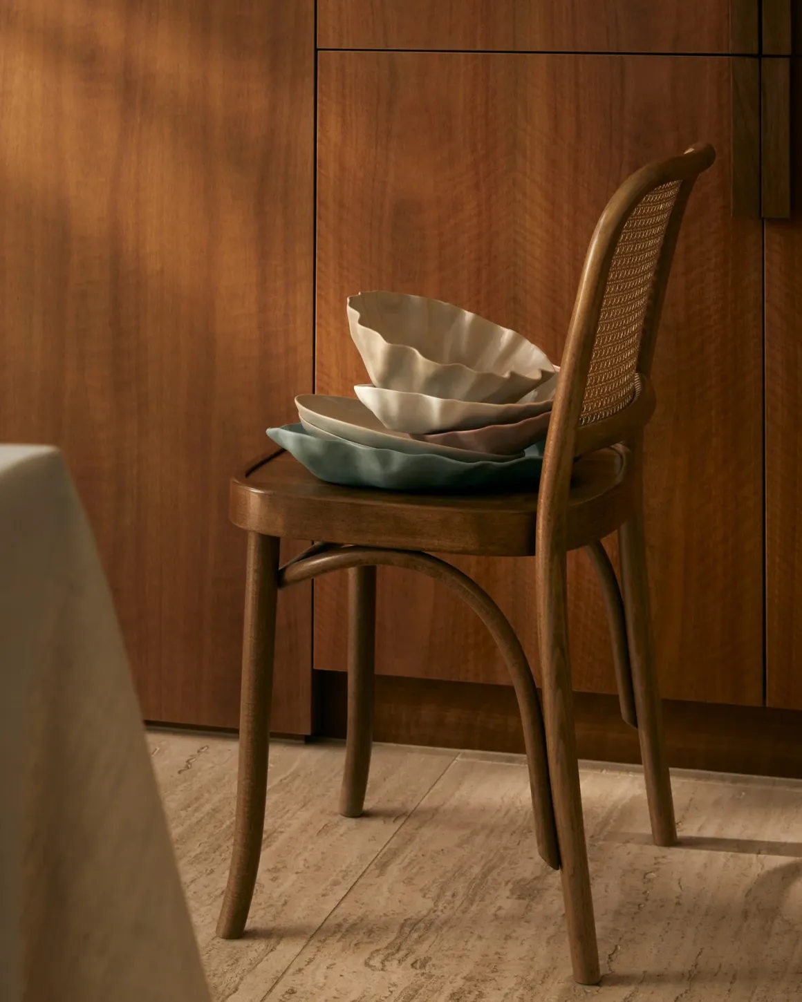 Ruffle Bowl Snow White (M)